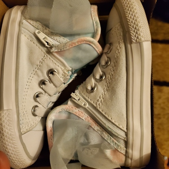 Converse Chuck Taylor All Star Block Party Hi-Tops - Picture 5 of 6